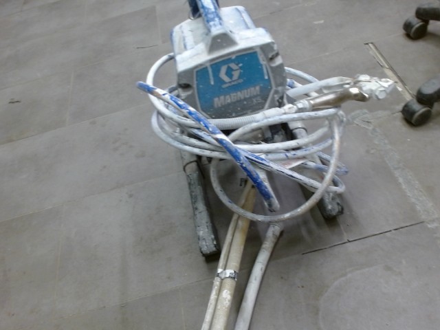 Airless spraypaint graco x5 magnum