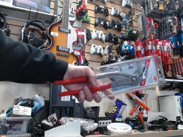 Cobra plier