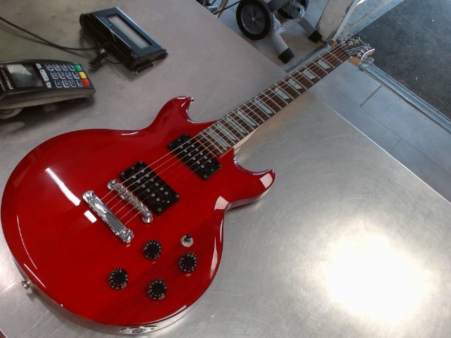 Guitare elect ibanez gio gax70+hardcase