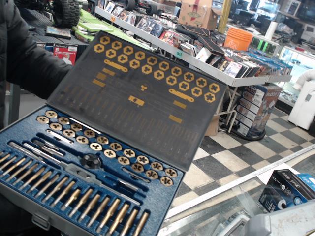 Drill bit kit