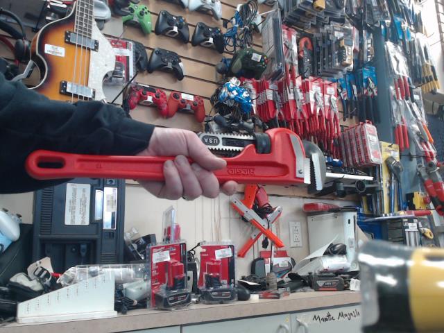 18in pipe wrench