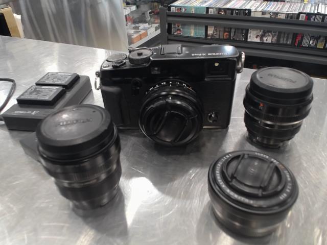 Camera 4batteries et charg 4 lentilles