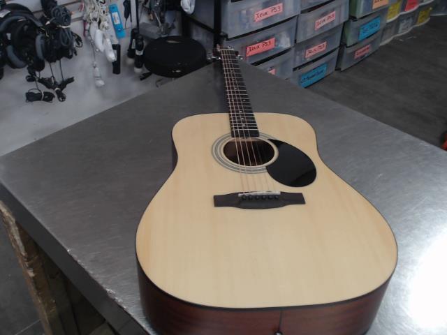 Guitare acoustic(manche peu craquer)