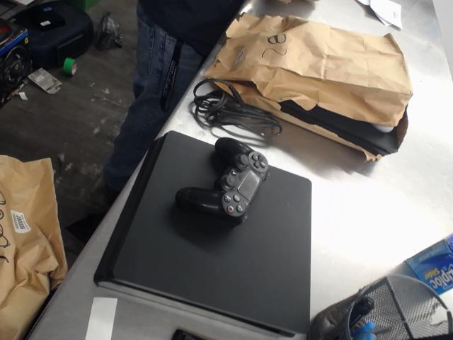 Playstation  4 +acc+tc