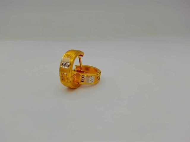 BOUCLES D OREILLES EN OR 10KT