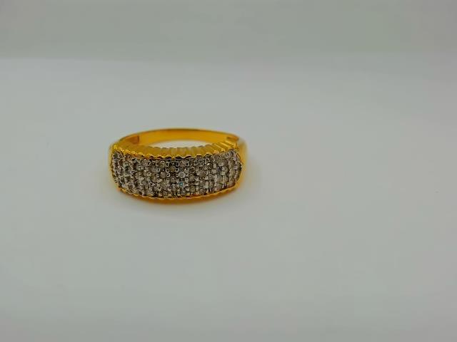 BAGUE EN OR 10KT AVEC DIAMANTS 