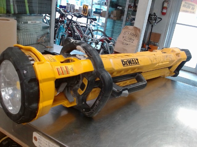 Tripod light dewalt tool only