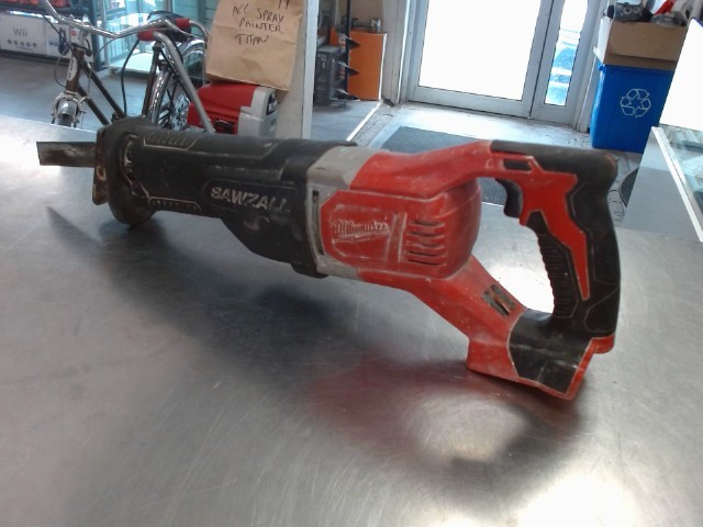 Sawzall milwaukee + batt 5ah