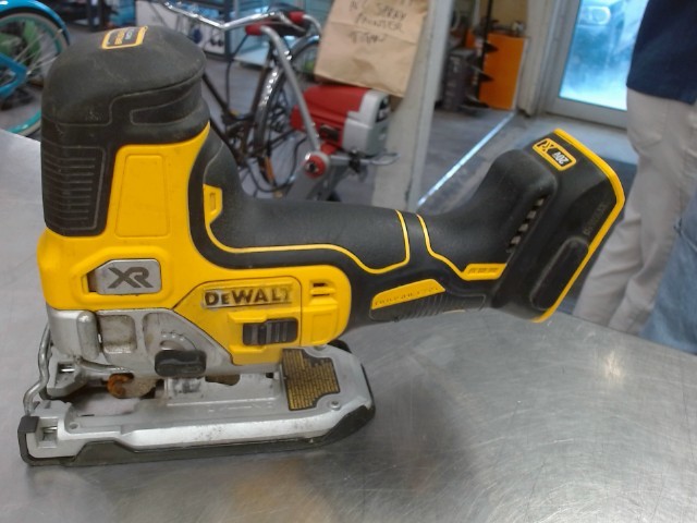 Jig saw dewalt
