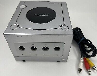 Gamecube grise avec fil power et video