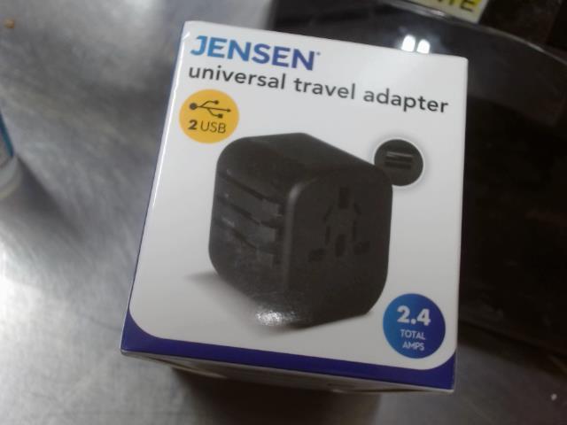 Adapteur universel de voyage