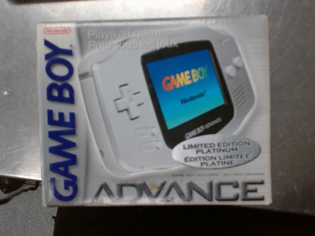 Gameboy advance silver avec boite