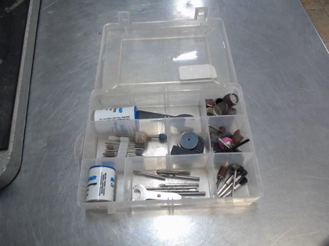 Petit coffre transparent kit dremel