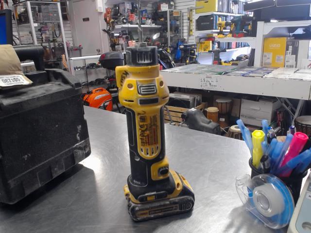 Cordless cut out tool + bat