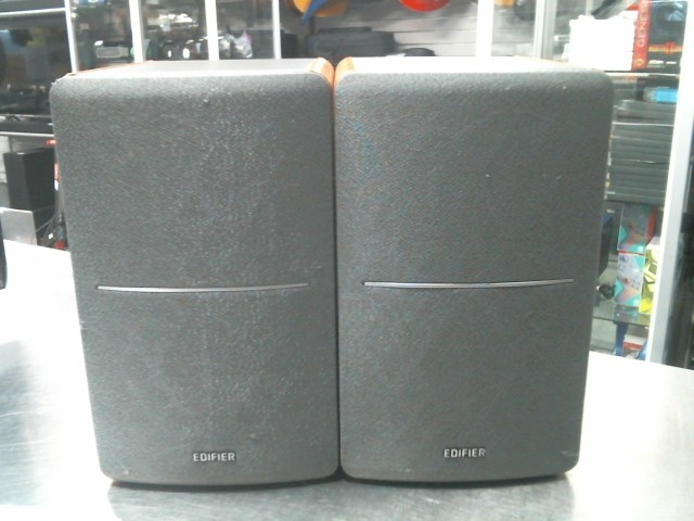 Pair de haut parleur edifier