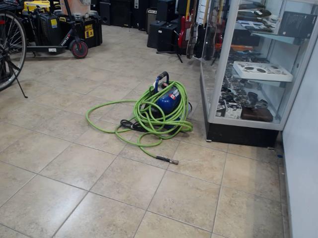 Compresseur 2 gallon + hose