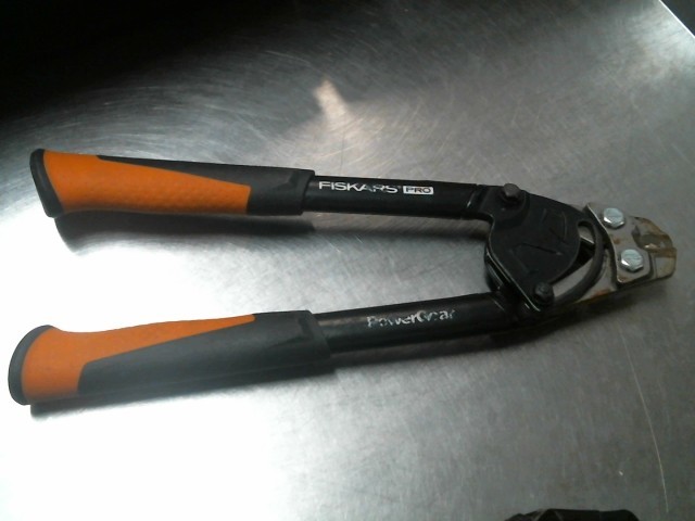 Pince cutter