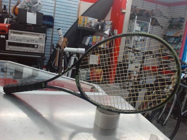 Rakcete de tennis noir et verte