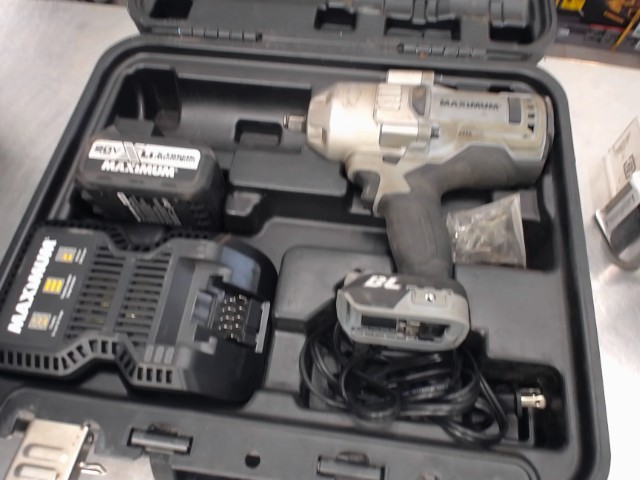Impact wrench+batt+charg dans case