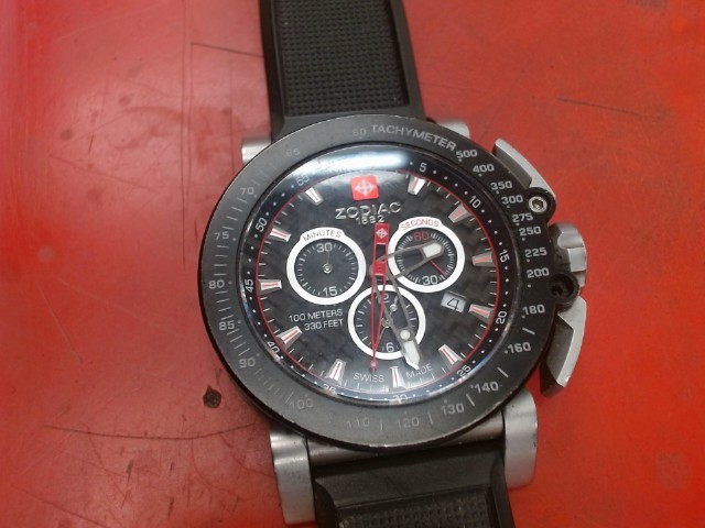 Montre homme avec sa boite