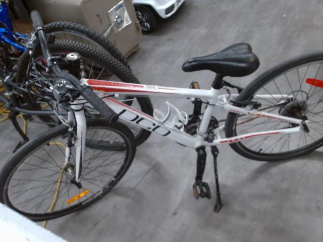 Velo blanc et rouge pour enfant lalibert