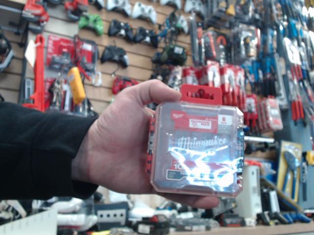 Diamond hole saw klit