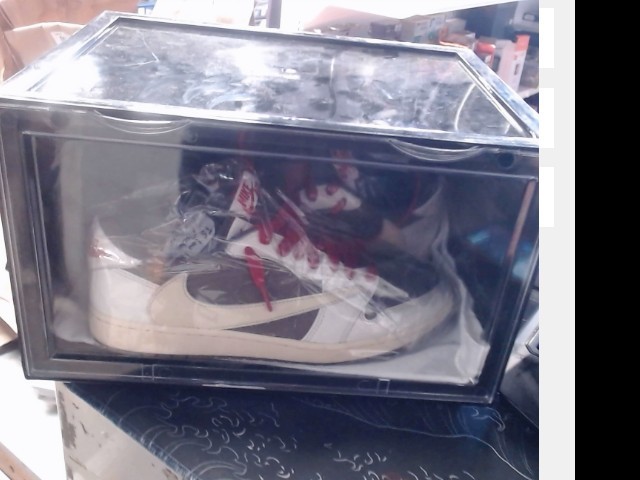 Jordan 1 low og x travis scott size 11