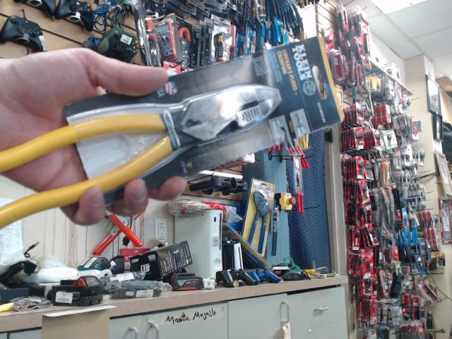 Linemans plier crimping