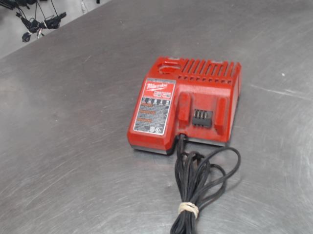 Chargeur batterie pour drill