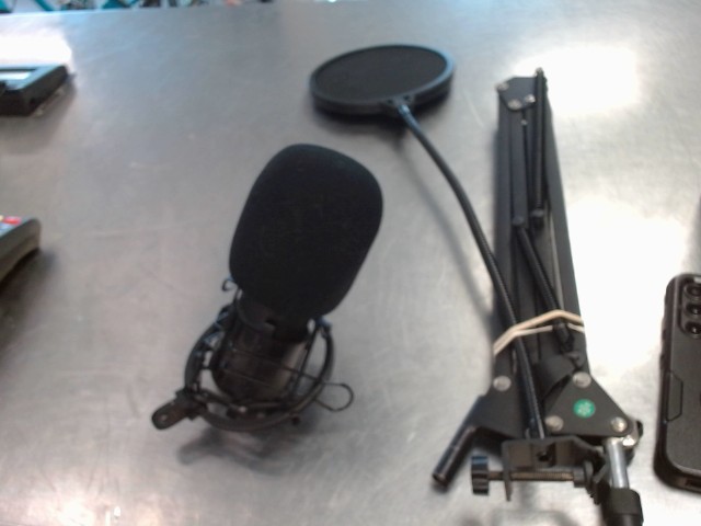 Kit microphone + stand maono