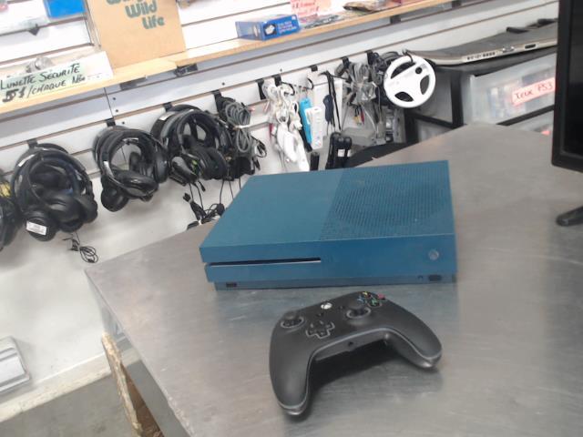 Xbox one s +1manette