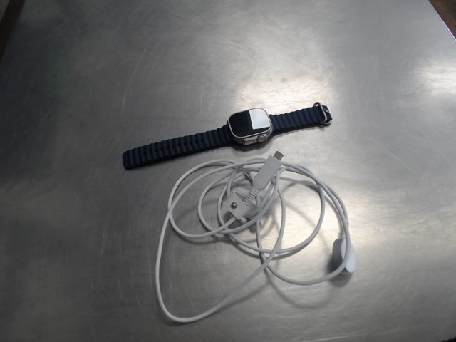Apple watch ultra 2 avec chargeur