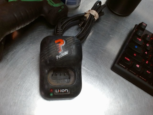 Chargeur paslode