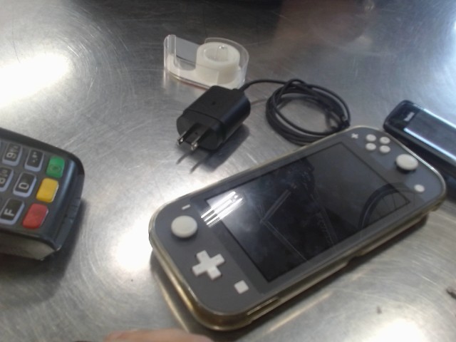 Nintendo switch lite + chg samsung