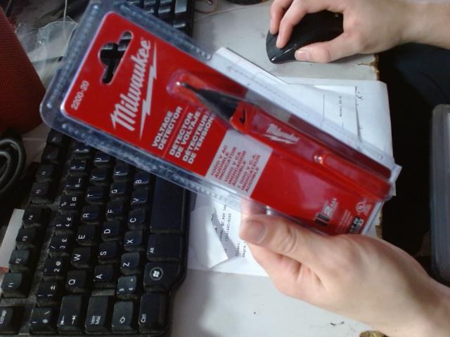 Volt pen tester