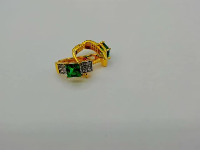 BOUCLES D OREILLES EN OR 14KT