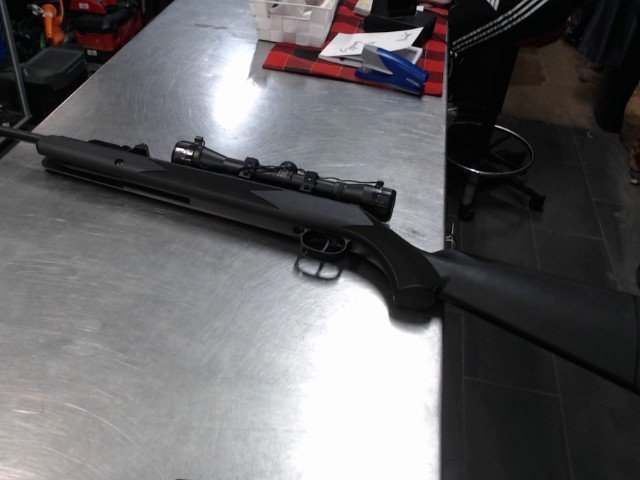 Sniper rigle noir scope