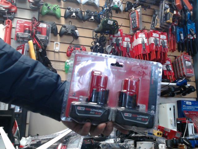 M12 batt x2