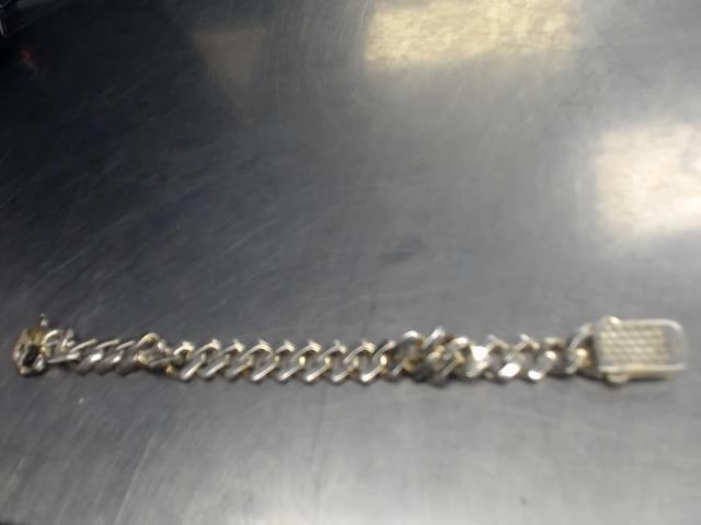 Bracelet en argent avc pls pierres