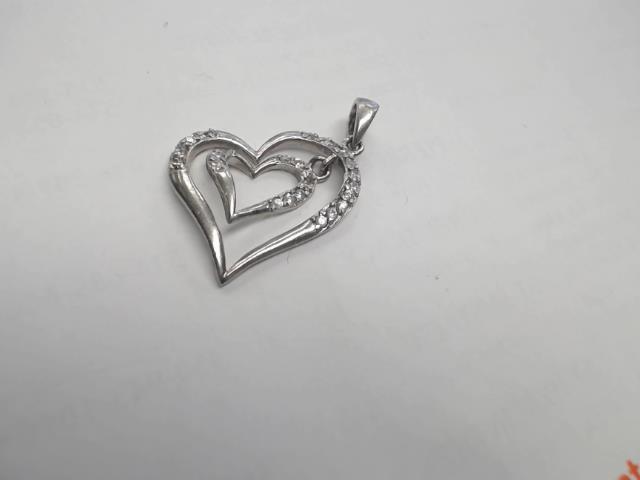 Breloque en argent forme coeur