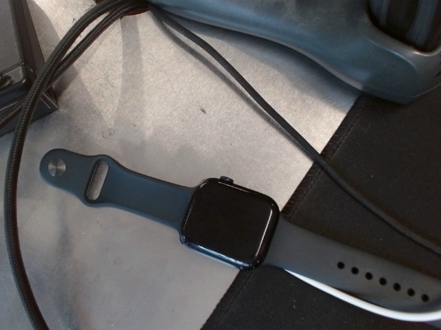 Apple watch series 7 45mm code 1234