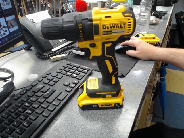 Perceuse sans fil dewalt