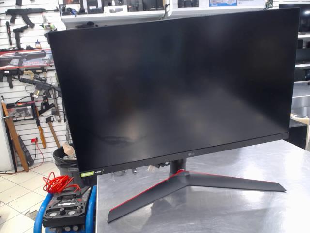 (v) moniteur ordi