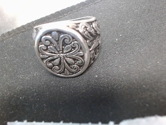 Grosse bague celtic