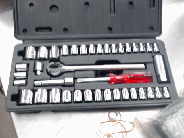 Socket wrench set complete