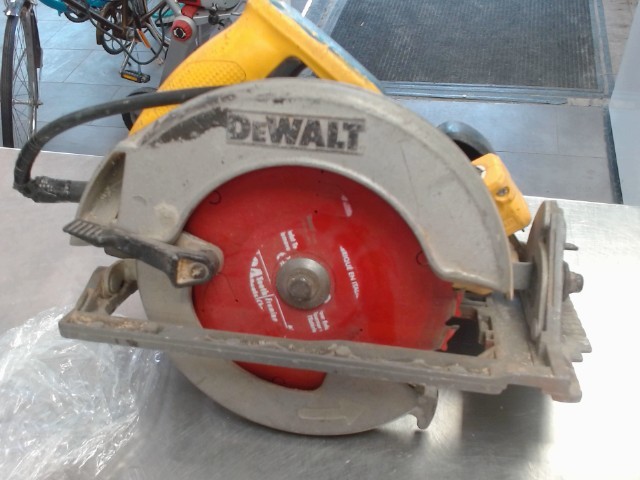 Scie circulaire dewalt a fil
