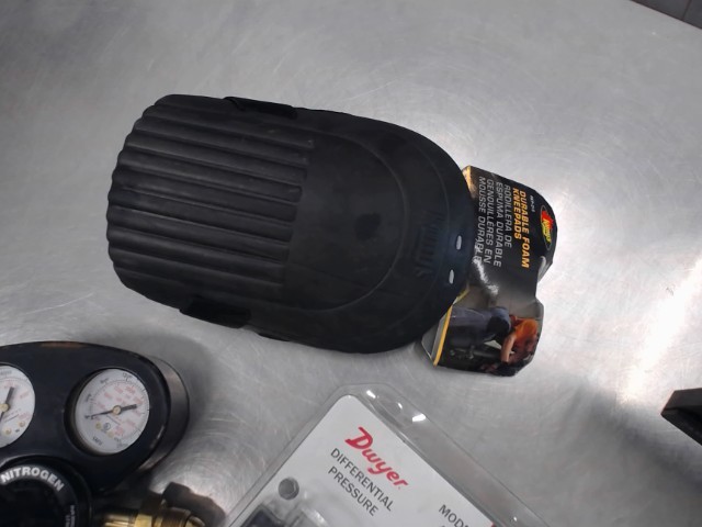 Knee pad