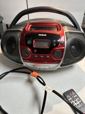 Radio fm-am lecteur cd rouge