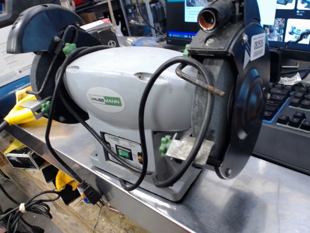 Bench grinder