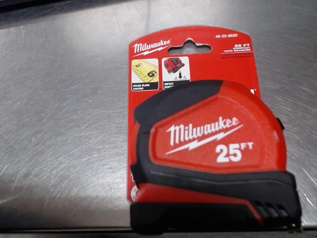 Tape a mesurer 25ft milwaukee